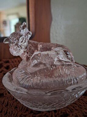 Pink mini cow on nest salt cellar